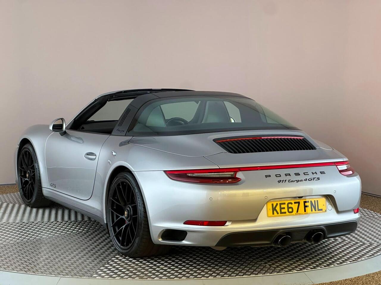 Porsche 911 KE67FNL