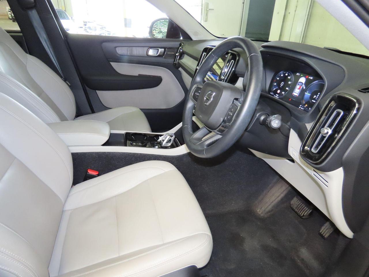 Volvo XC40 LO70OSA
