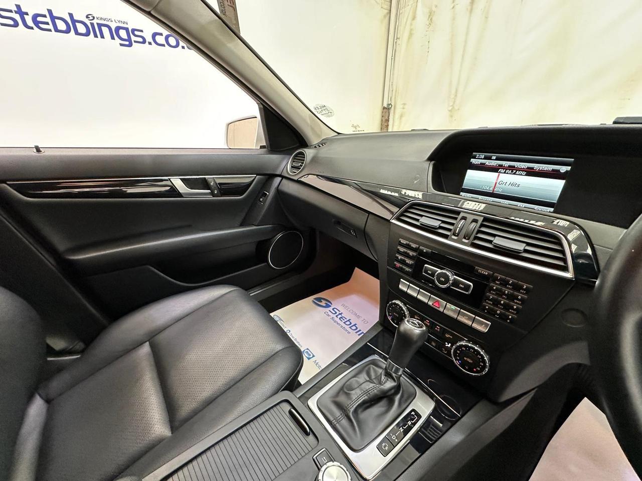 Mercedes-Benz C Class OY14GVO