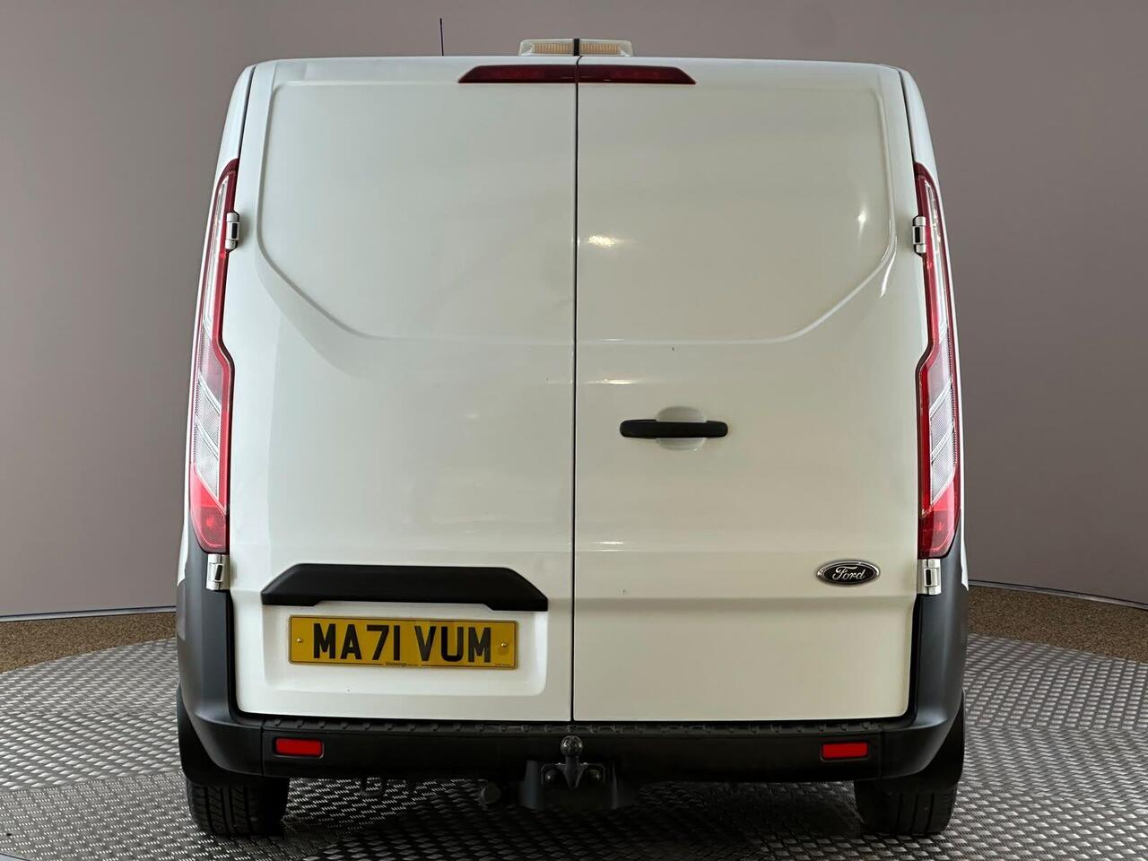 Ford Transit Custom MA71VUM