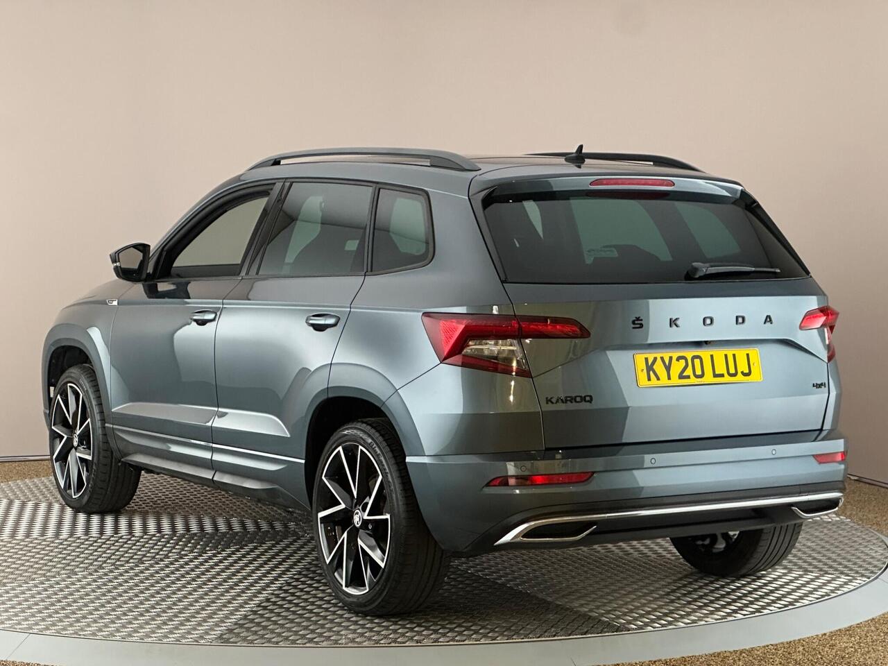 Skoda Karoq KY20LUJ