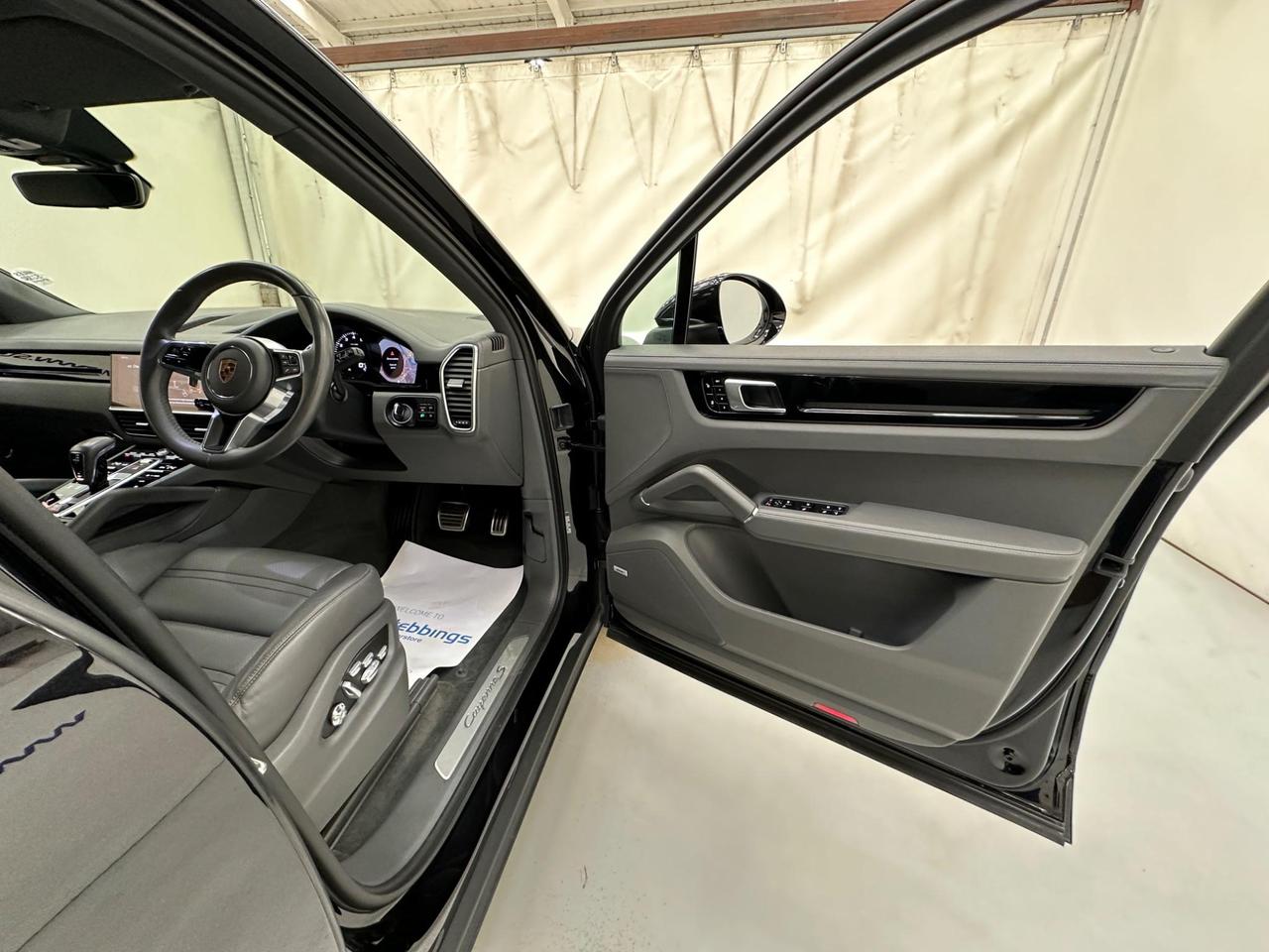 Porsche Cayenne AK18UXX