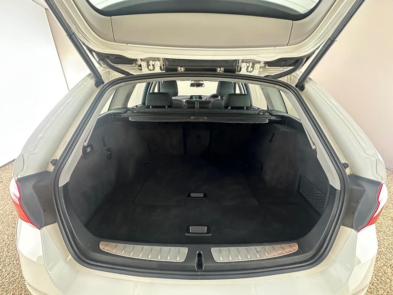 BMW 3 Series MV68EOA