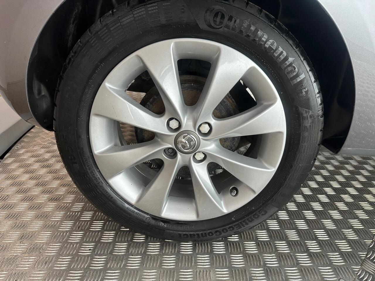 Vauxhall Corsa AJ18HYH