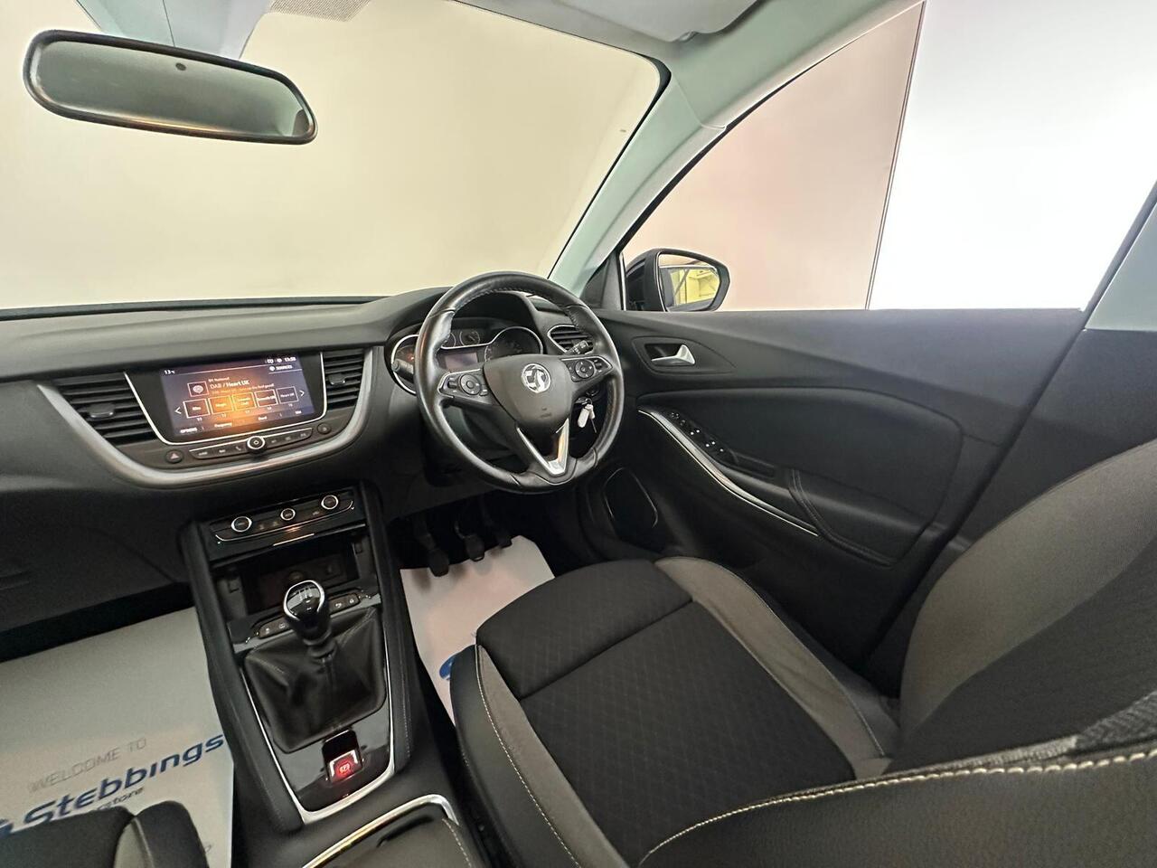 Vauxhall Grandland X BV68KKY
