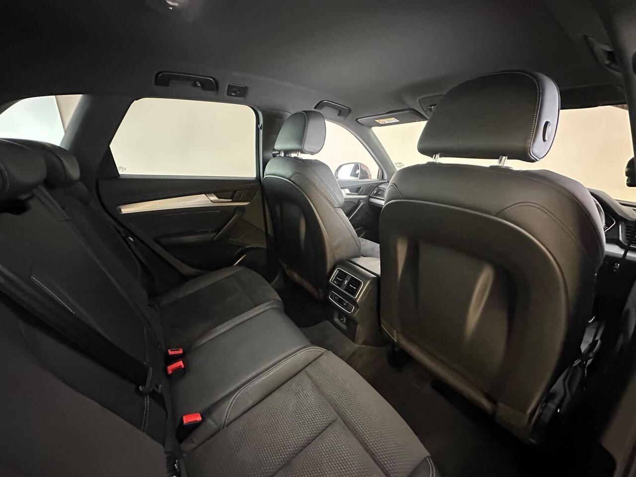 Audi Q5 YX19ODE