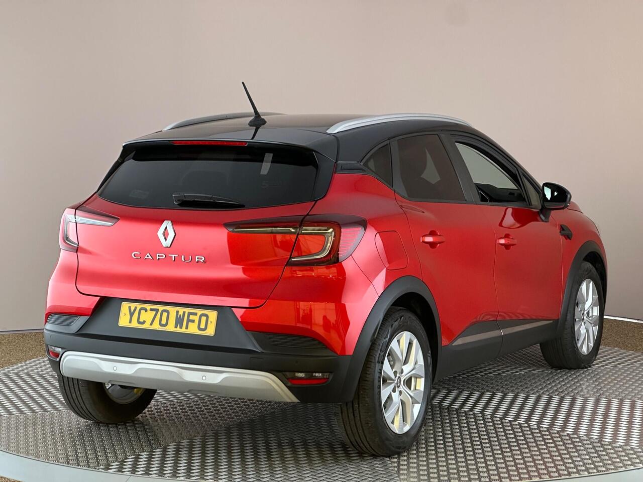 Renault Captur YC70WFO