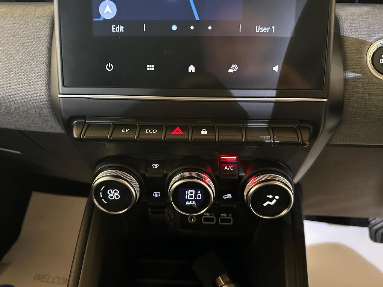 Renault Clio YJ24JPN