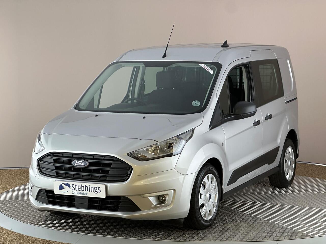 Ford Transit Connect YM22UNX