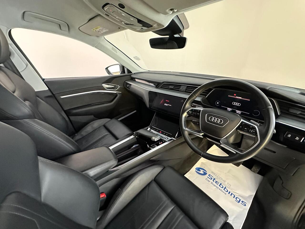 Audi e-tron RY21HHX