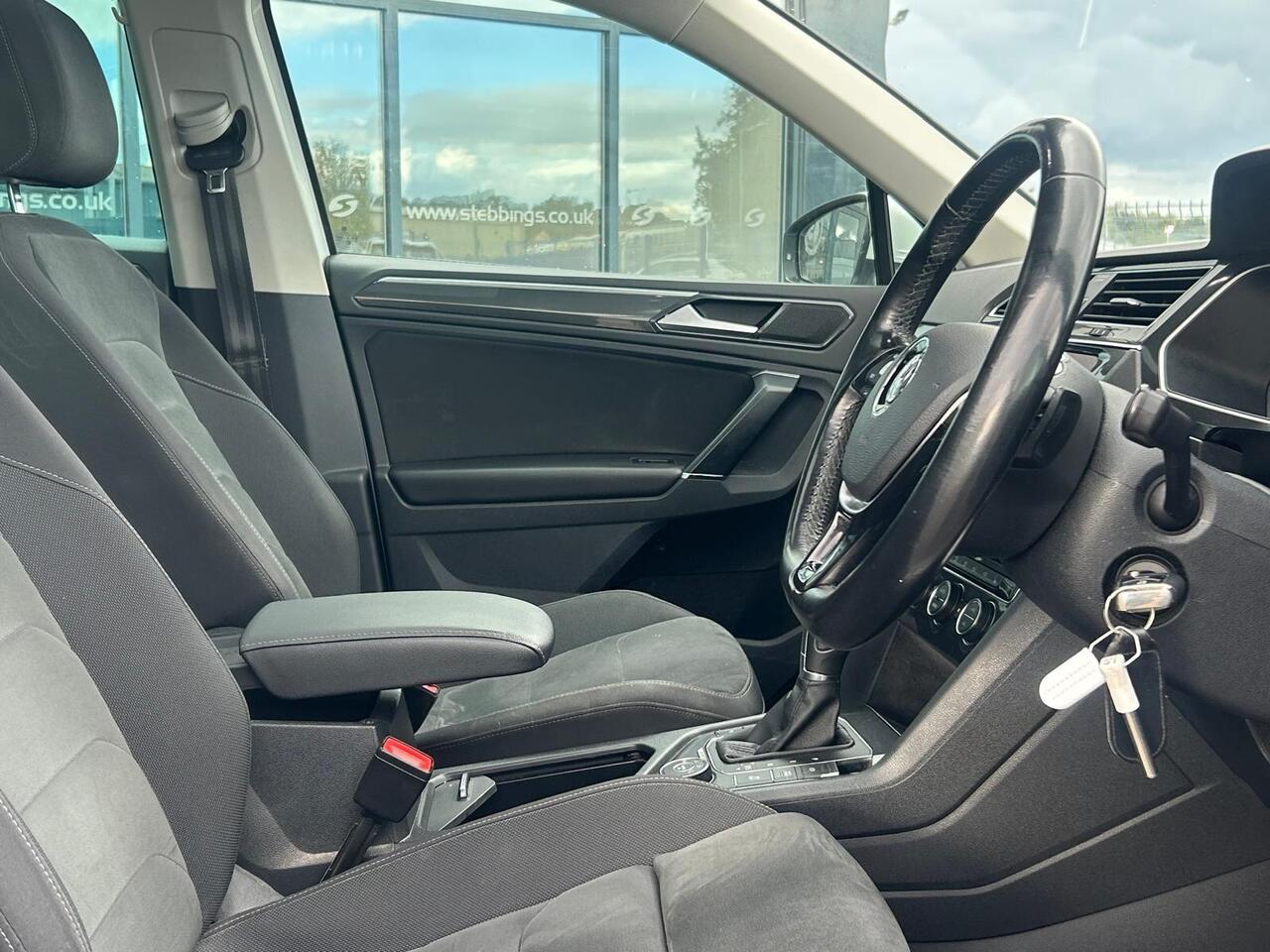 Volkswagen Tiguan AF67KMY