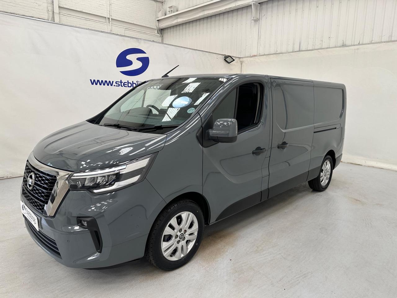 Nissan Primastar DL72BWH
