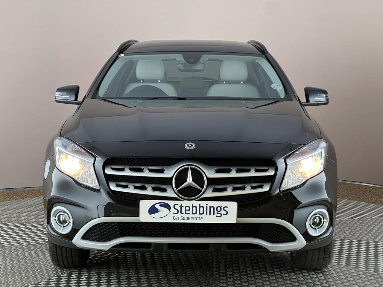 Mercedes-Benz GLA SR68KBZ