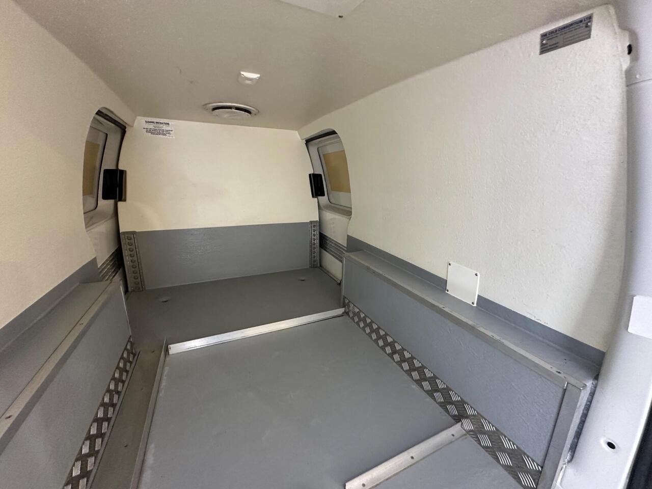Volkswagen Caddy Maxi YX20ZDA
