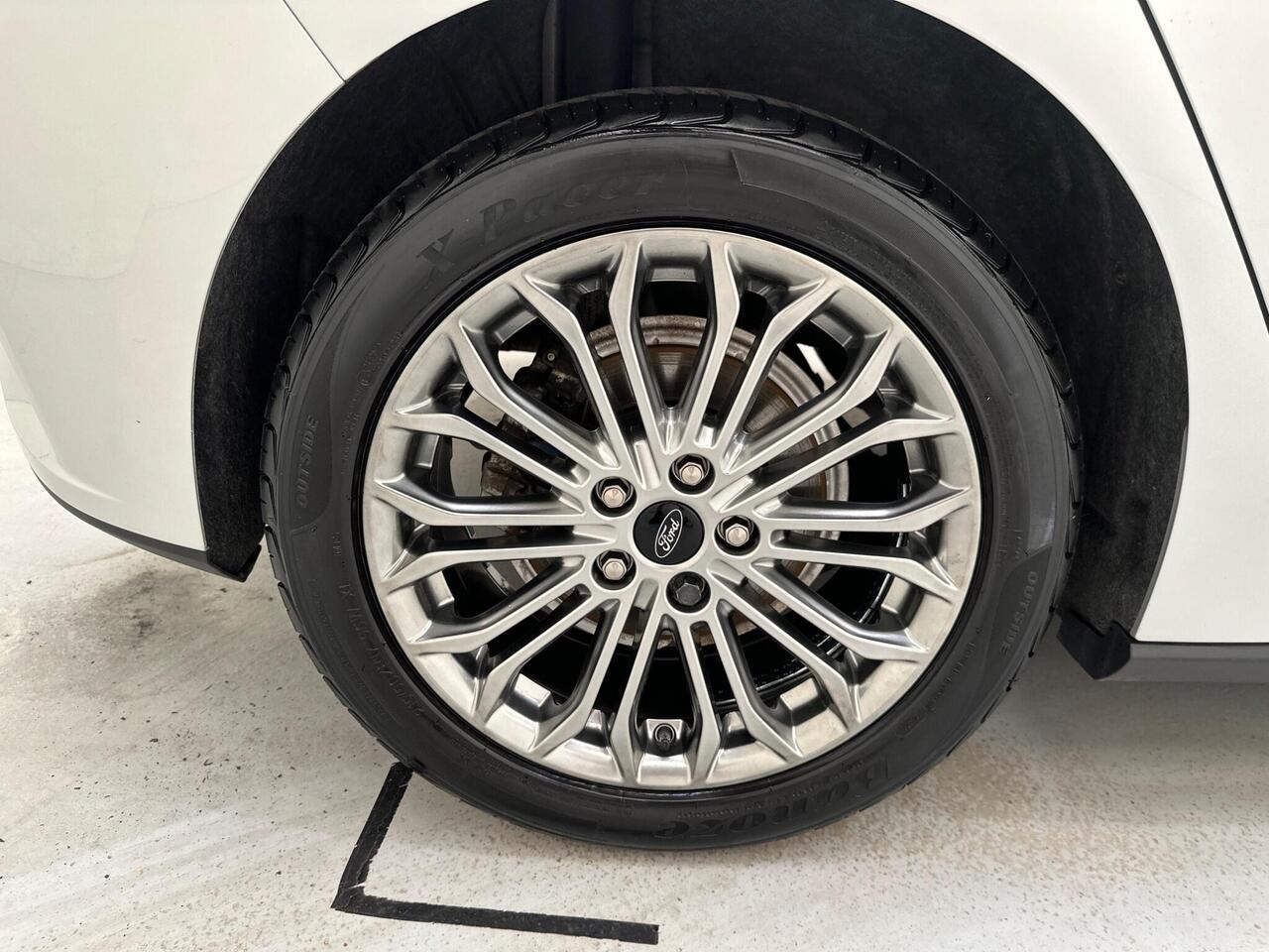 Ford Focus YT19RWD