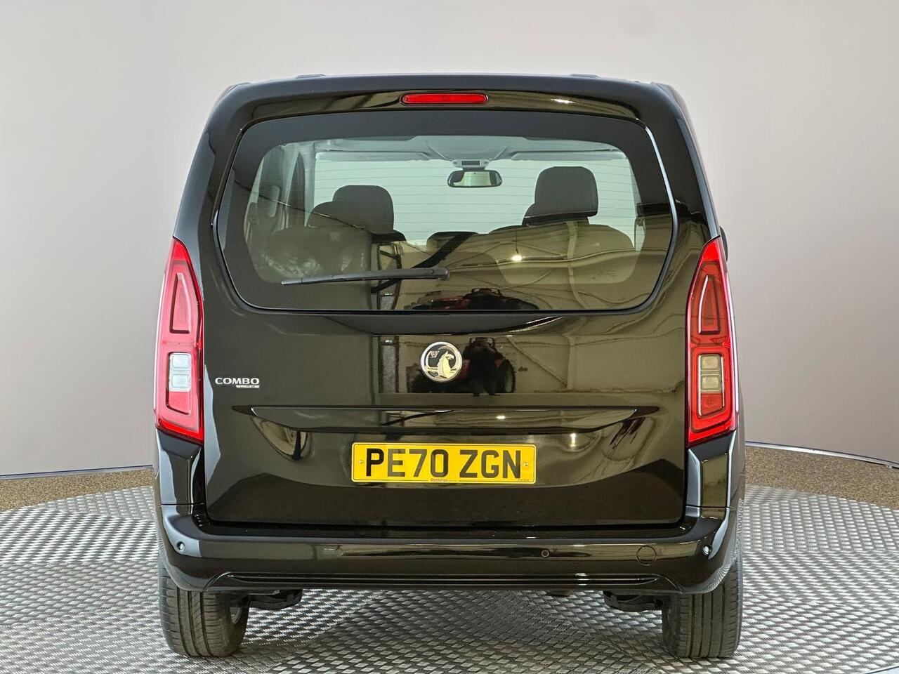 Vauxhall Combo Life PE70ZGN