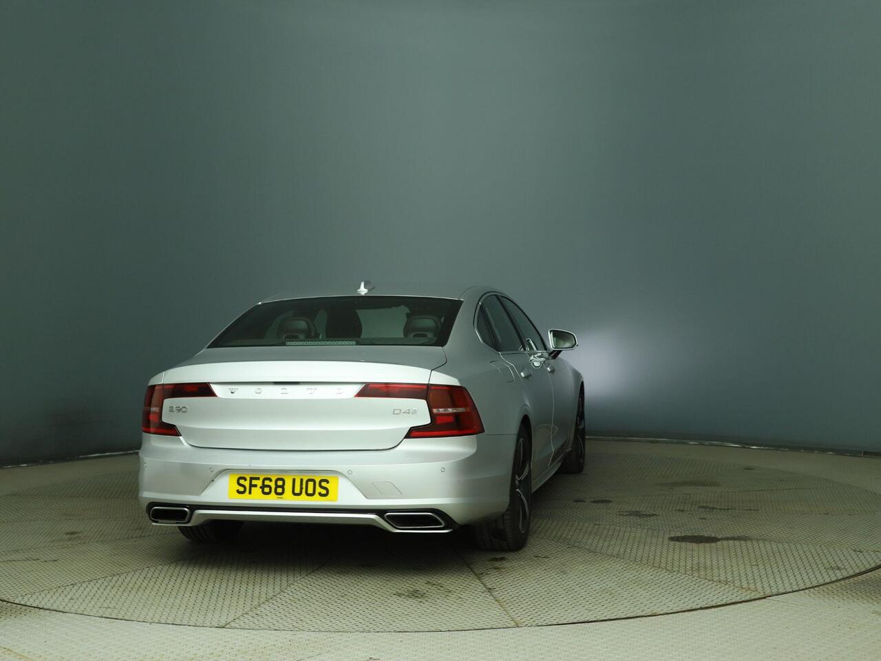 Volvo S90 SF68UOS