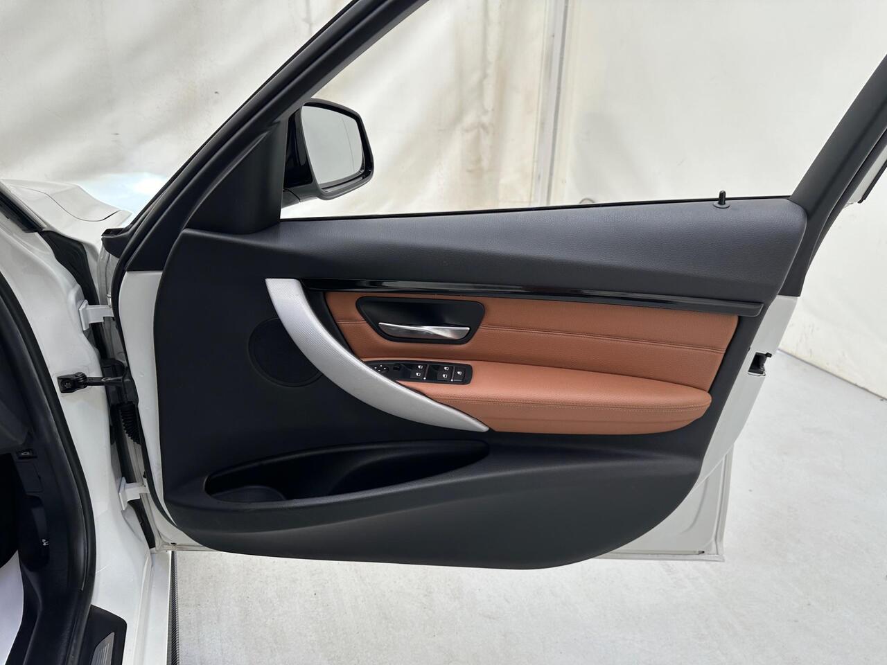 BMW 3 Series LG66UGK