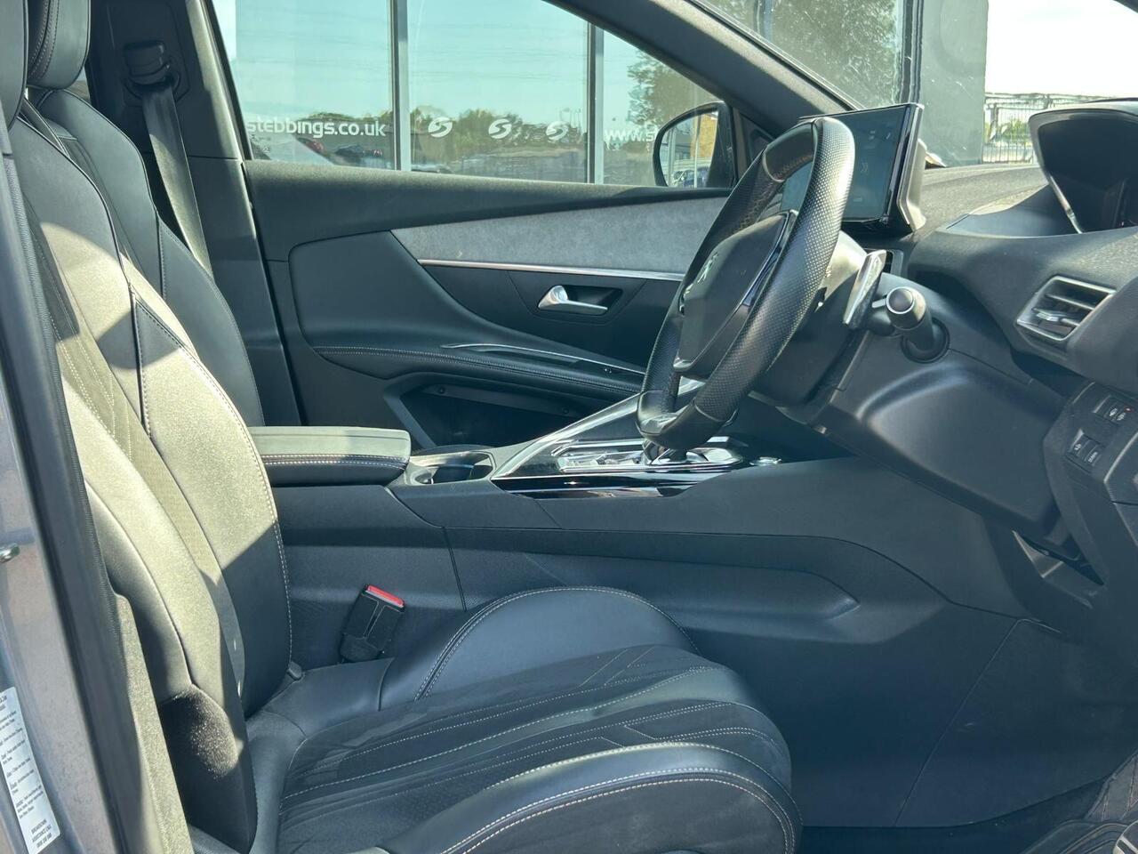Peugeot 5008 KW21FZN