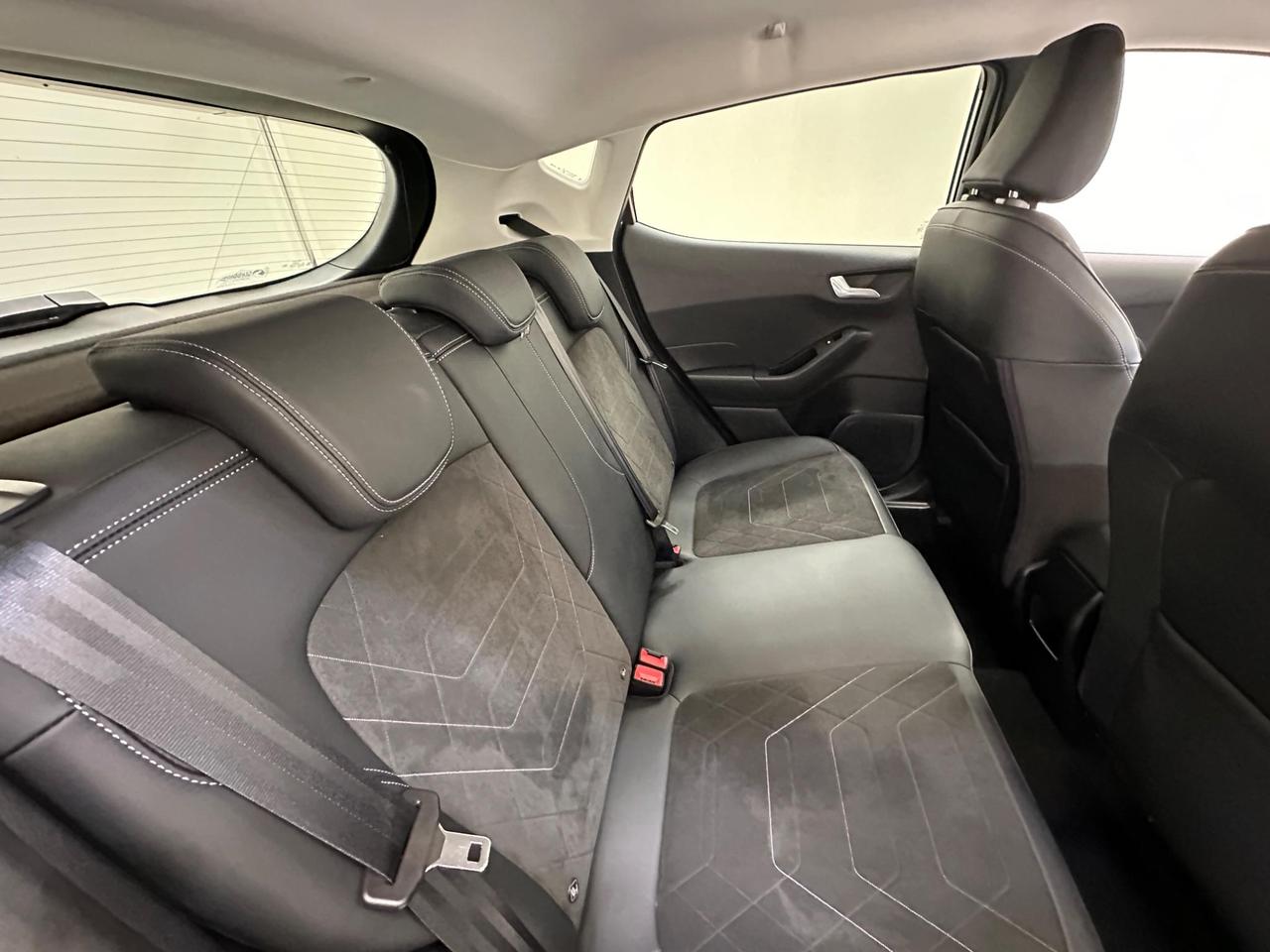 Ford Fiesta LD72JVC