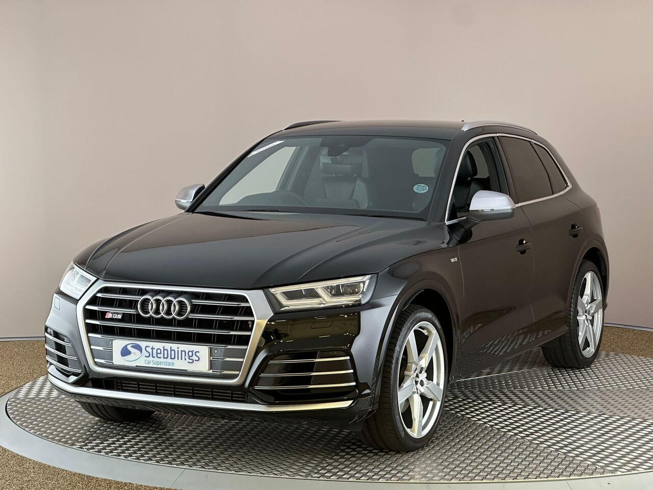 Audi SQ5 AE19UUX