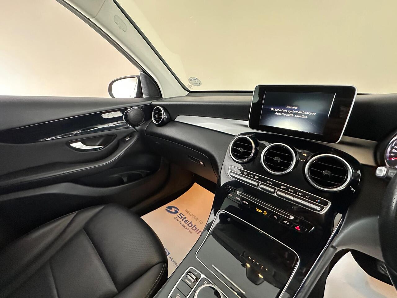 Mercedes-Benz GLC YM19PNO