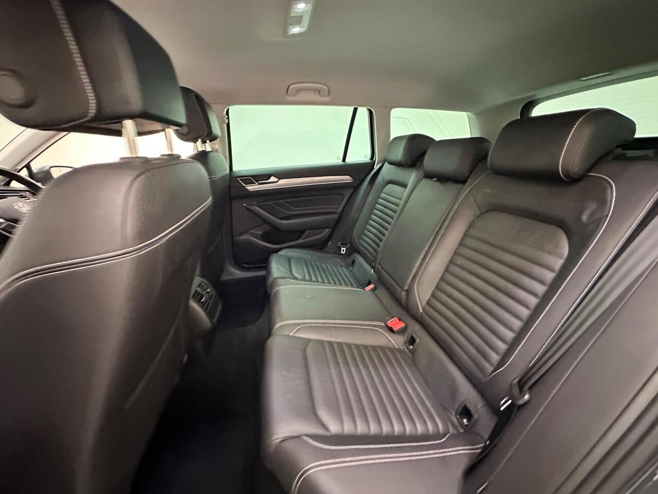 Volkswagen Passat YE70UZH