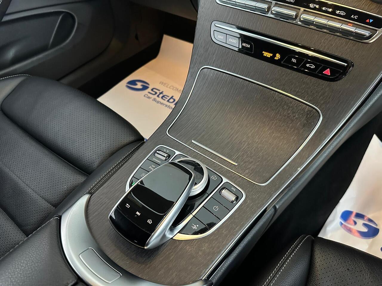 Mercedes-Benz C Class AY68UNX