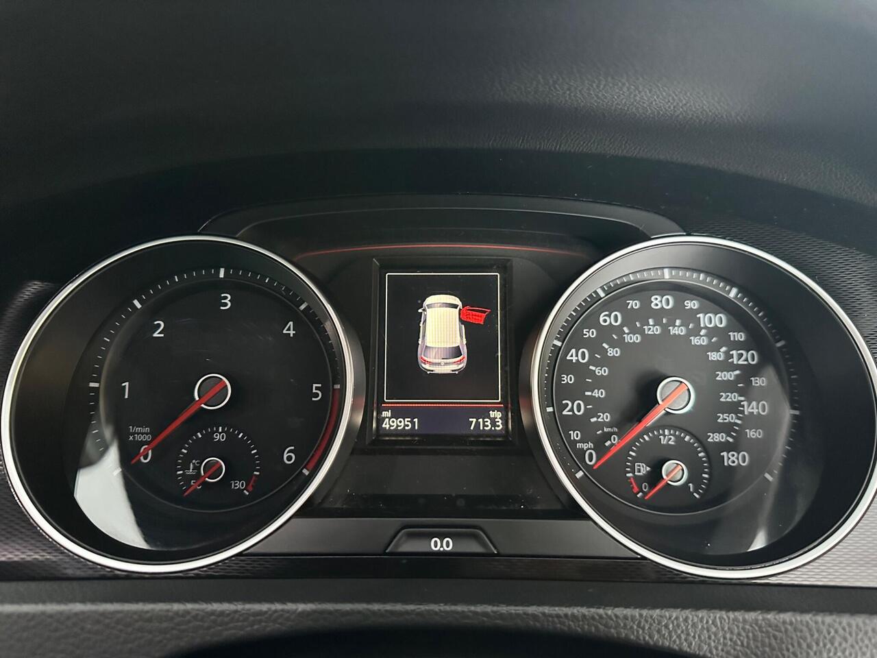 Volkswagen Golf DT66RVJ
