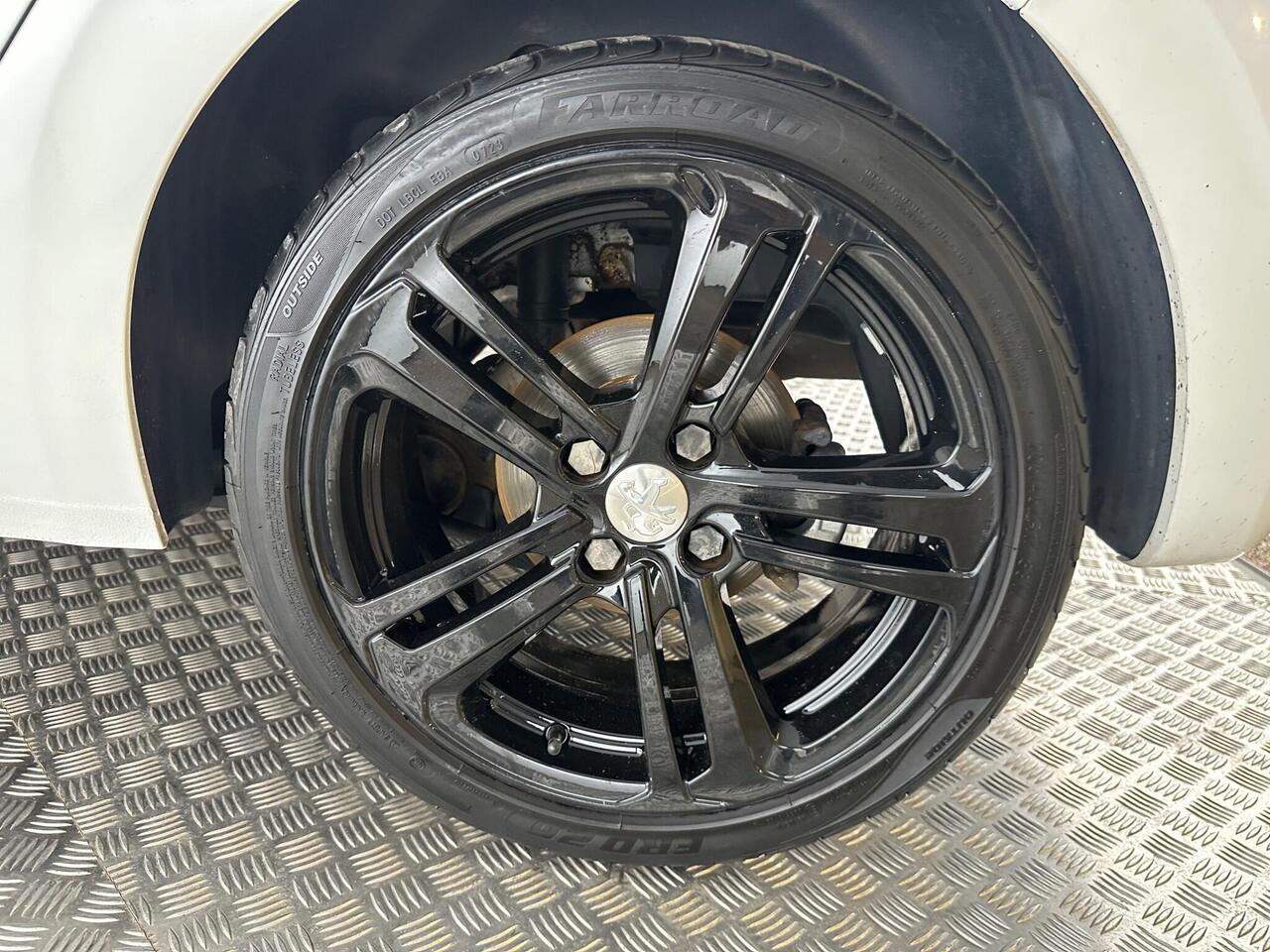 Peugeot 208 RK17OPU