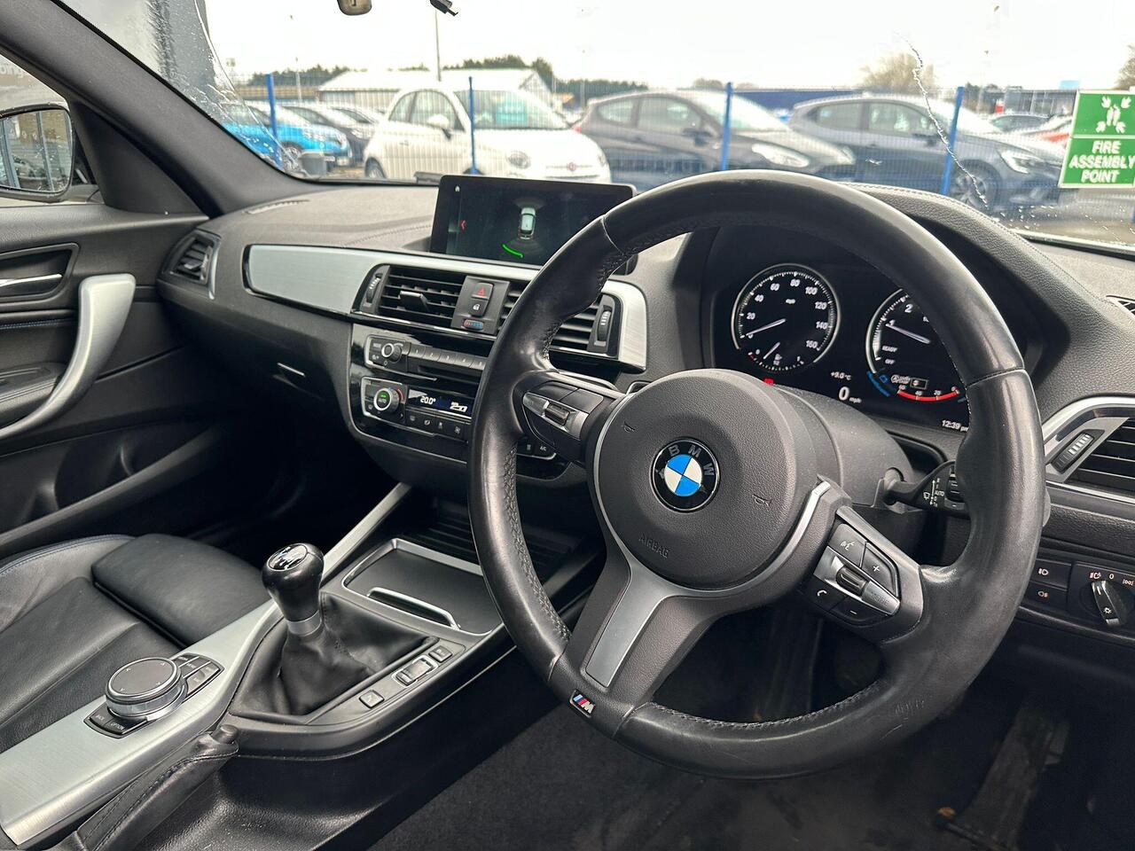 BMW 1 Series YD68VJV
