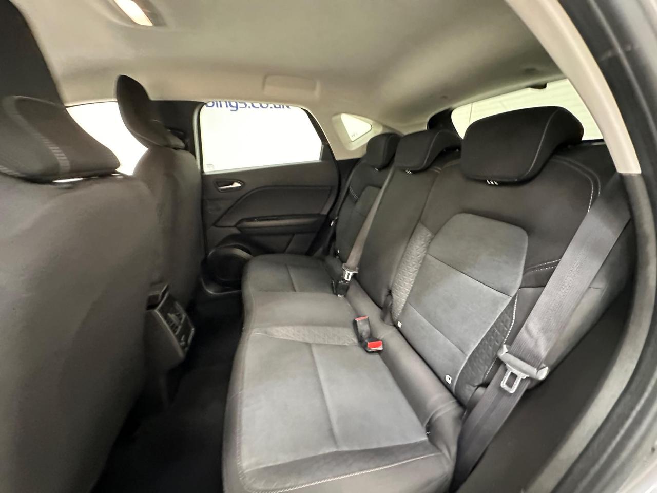 Renault Captur NL22YHZ