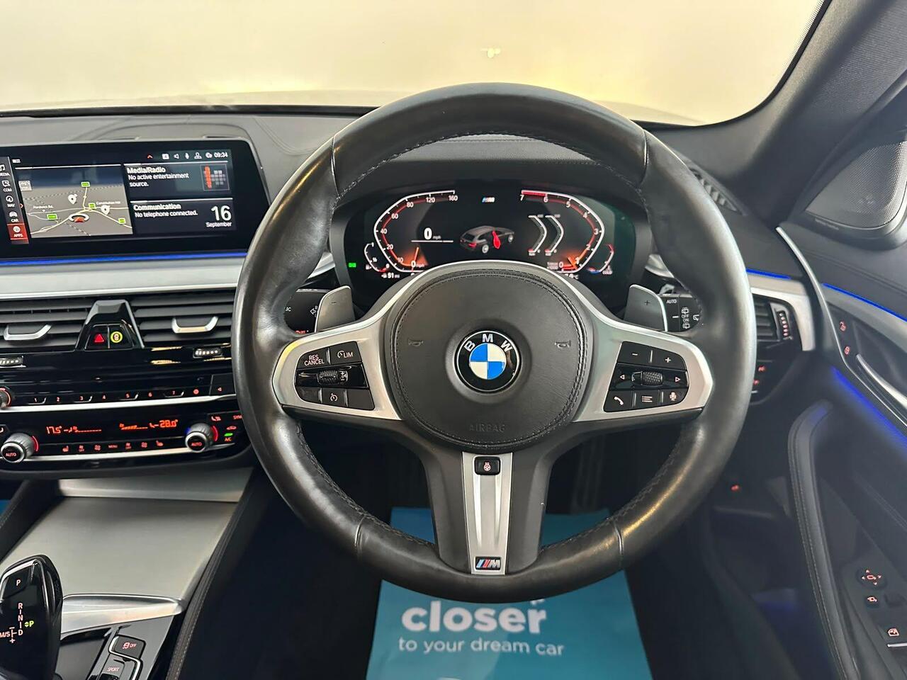 BMW 5 Series YB69BXN