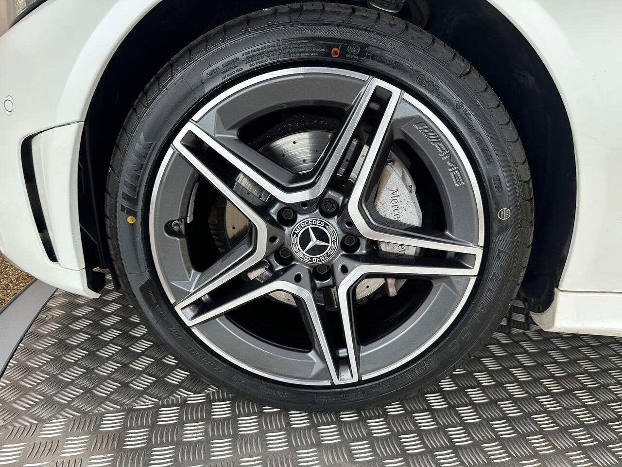 Mercedes-Benz C Class RO68FFV