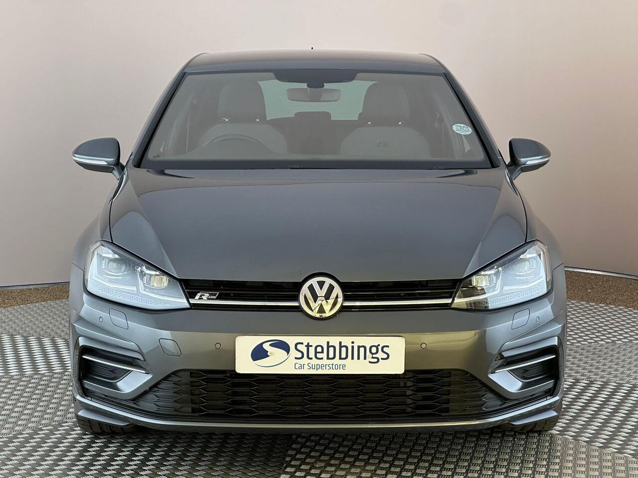 Volkswagen Golf SM69RDY