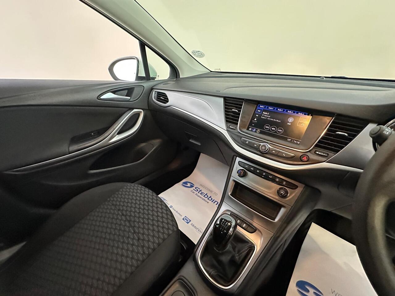 Vauxhall Astra DU70YZC