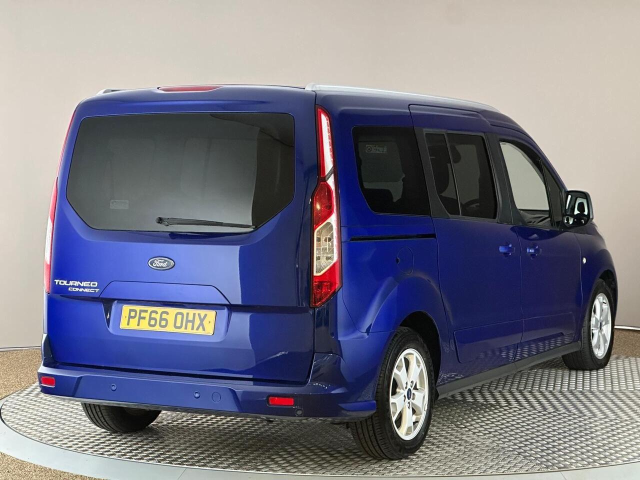 Ford Grand Tourneo Connect PF66OHX