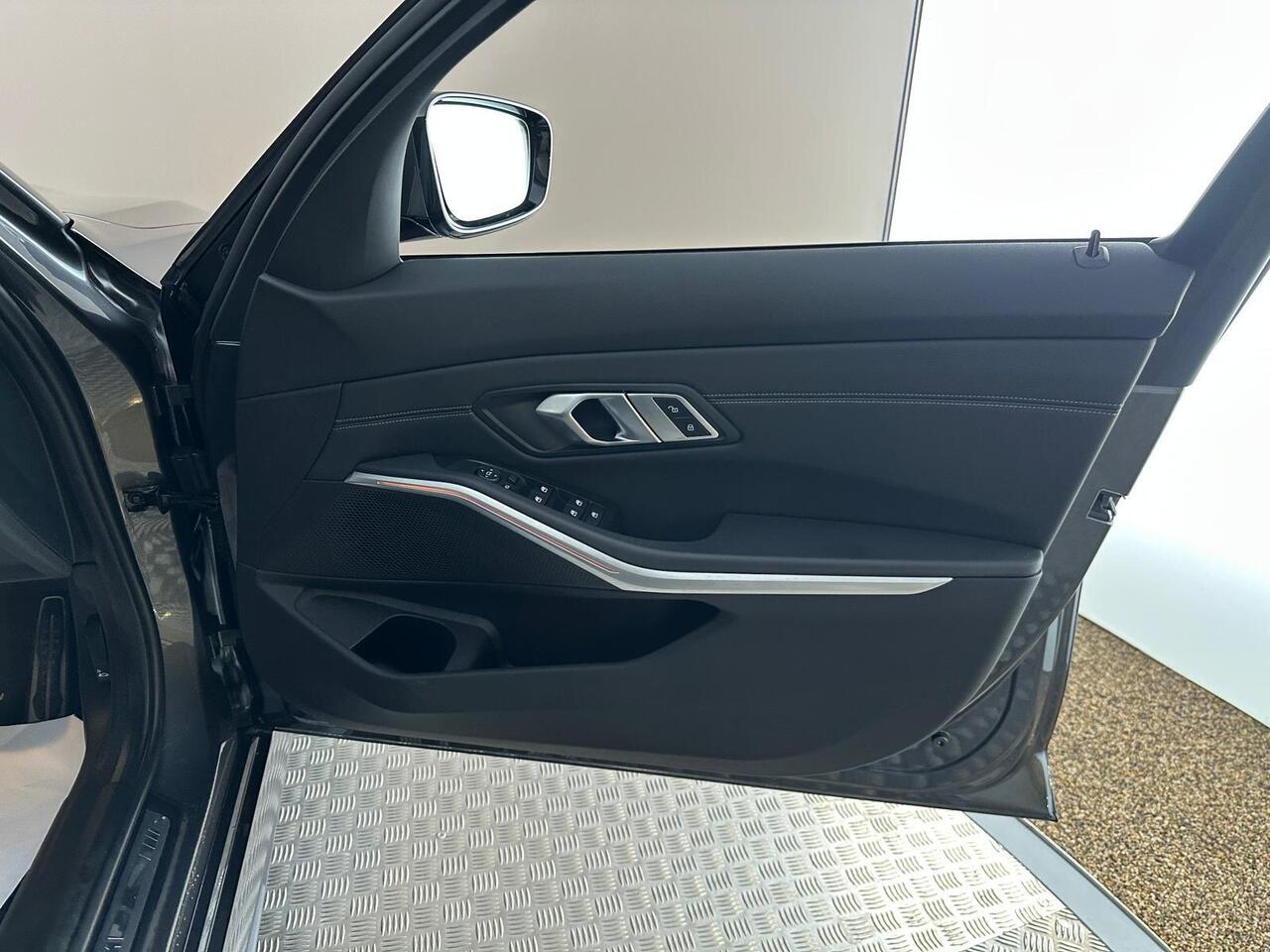 BMW 3 Series AP21DVK