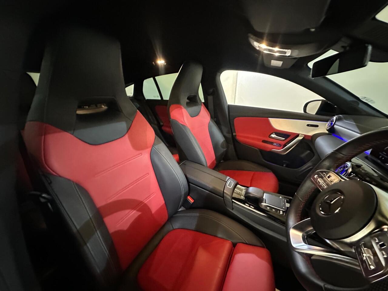 Mercedes-Benz CLA FY72YOV