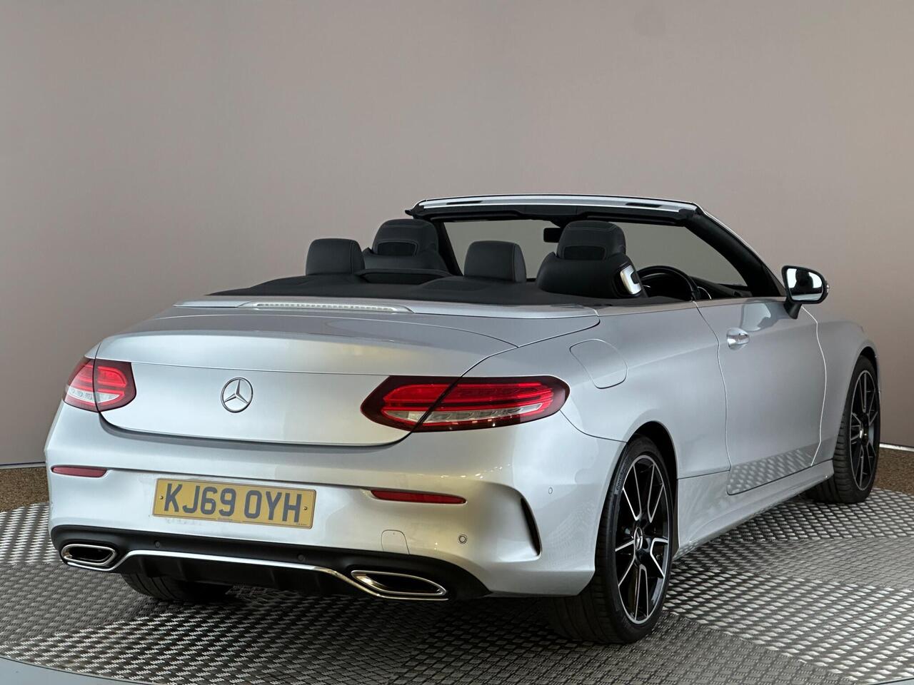 Mercedes-Benz C Class KJ69OYH