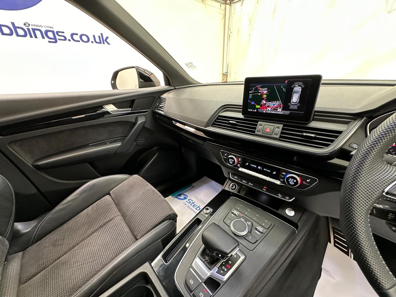 Audi Q5 WF69XDN