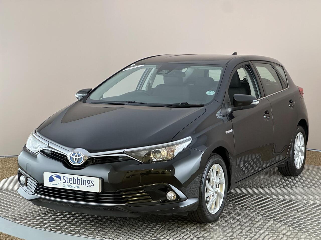 Toyota Auris LX17KXH