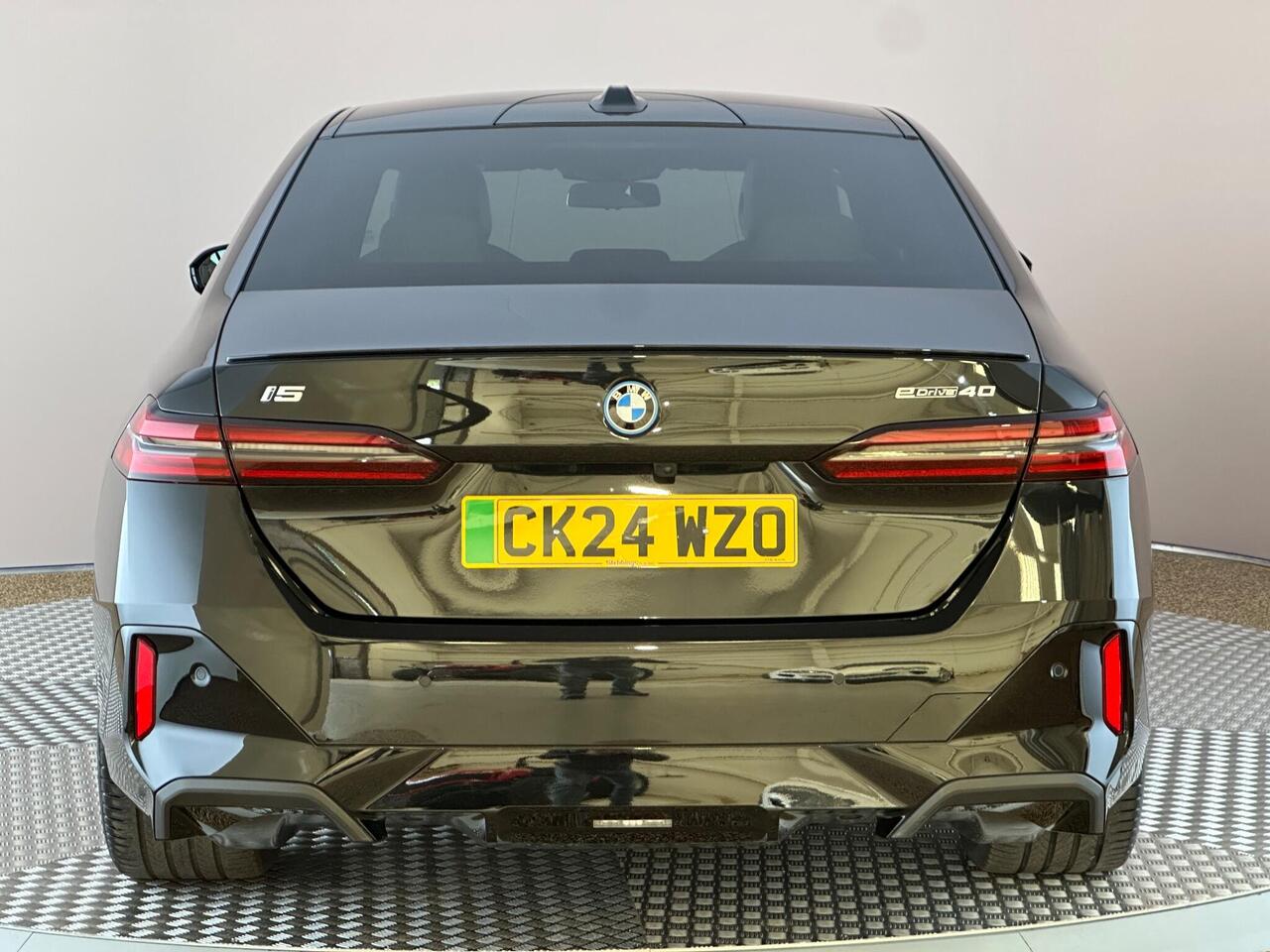 BMW i5 CK24WZO
