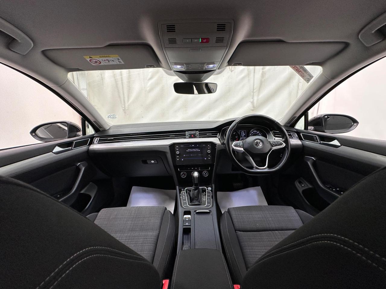 Volkswagen Passat VN69VMY