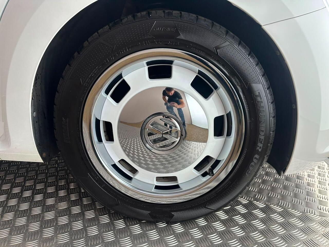 Volkswagen Beetle NA64UNW