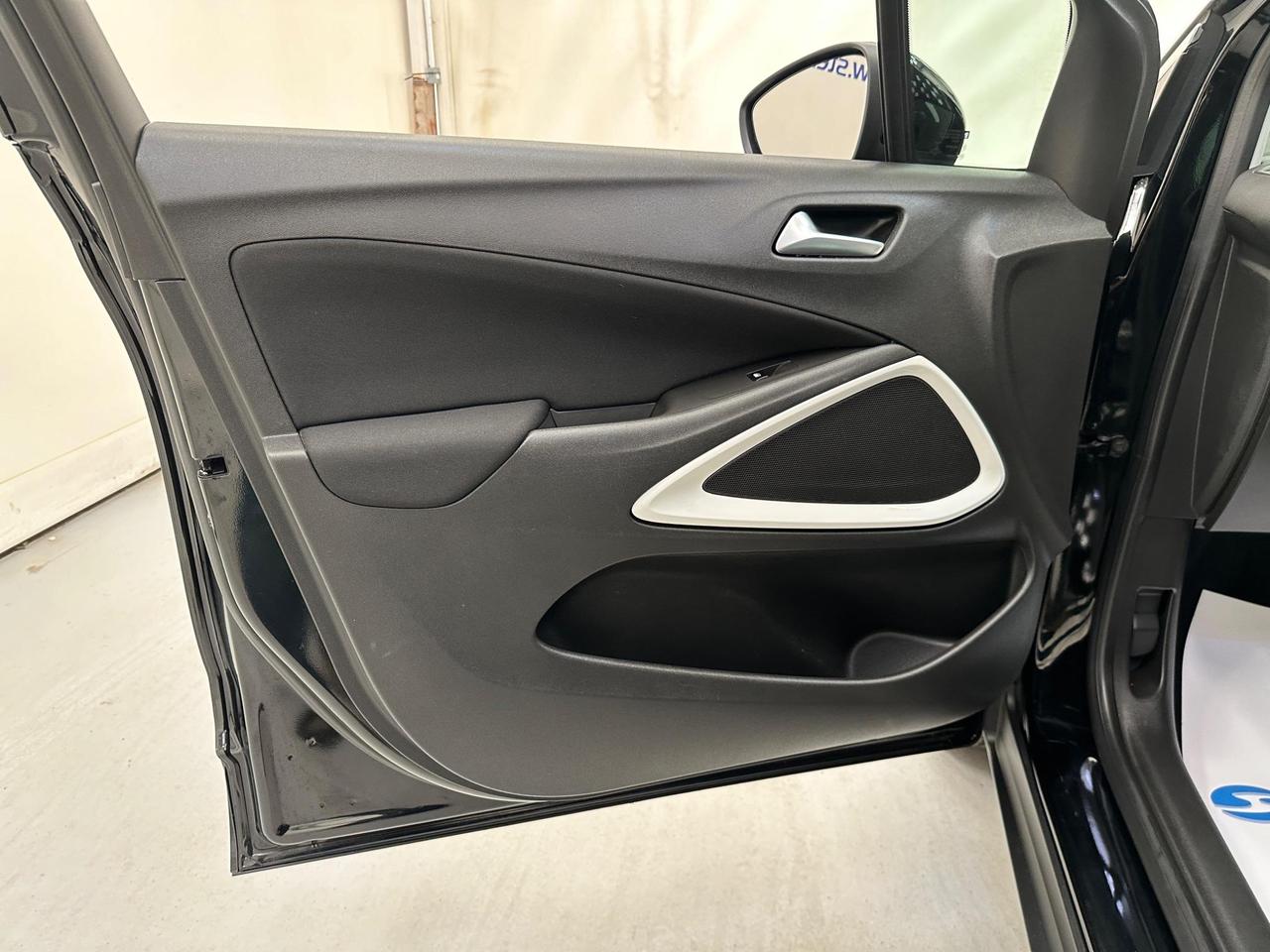 Vauxhall Crossland X VK20PYY