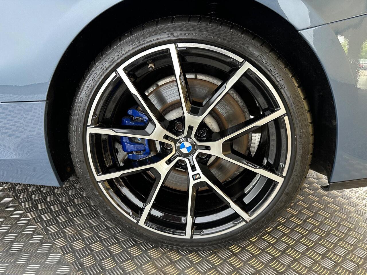 BMW 8 Series RO20CFF