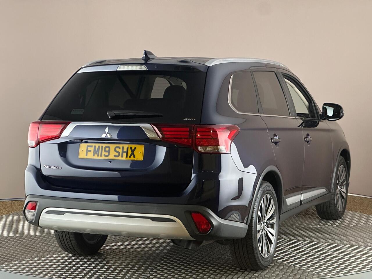 Mitsubishi Outlander FM19SHX