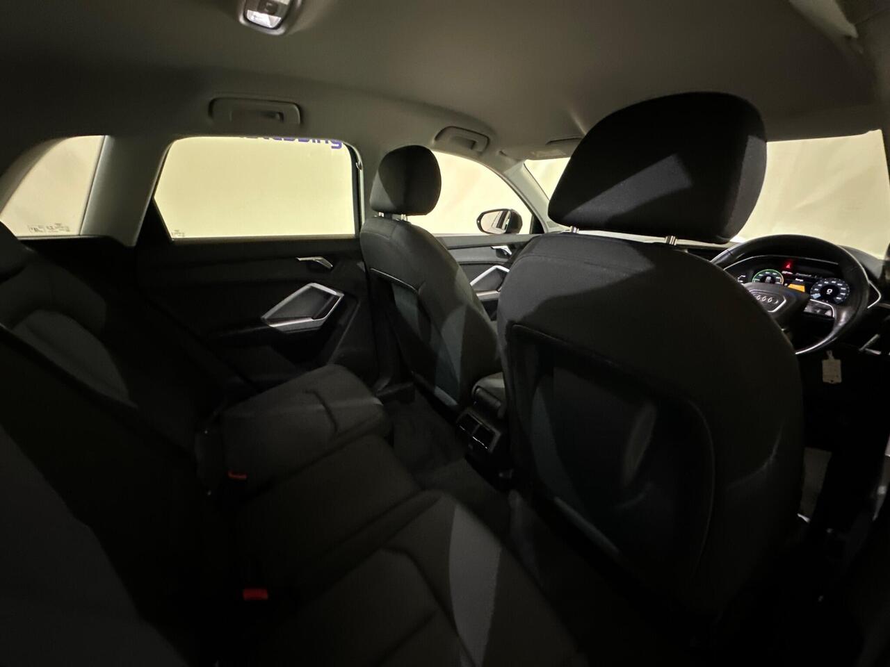 Audi Q3 MW22OVR
