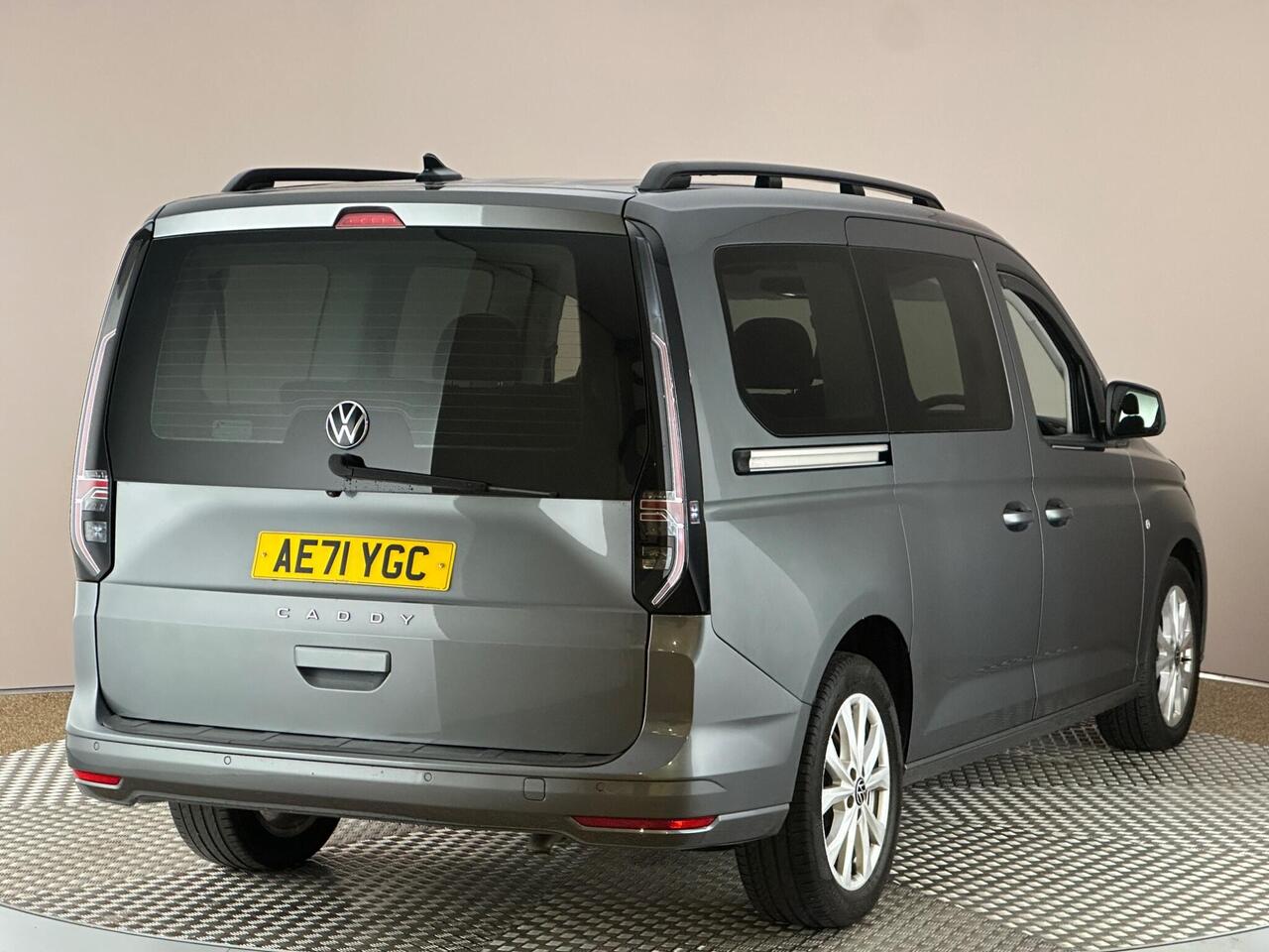 Volkswagen Caddy Maxi AE71YGC